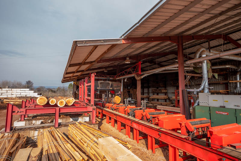 Travaux de sciage de bois Lablachère