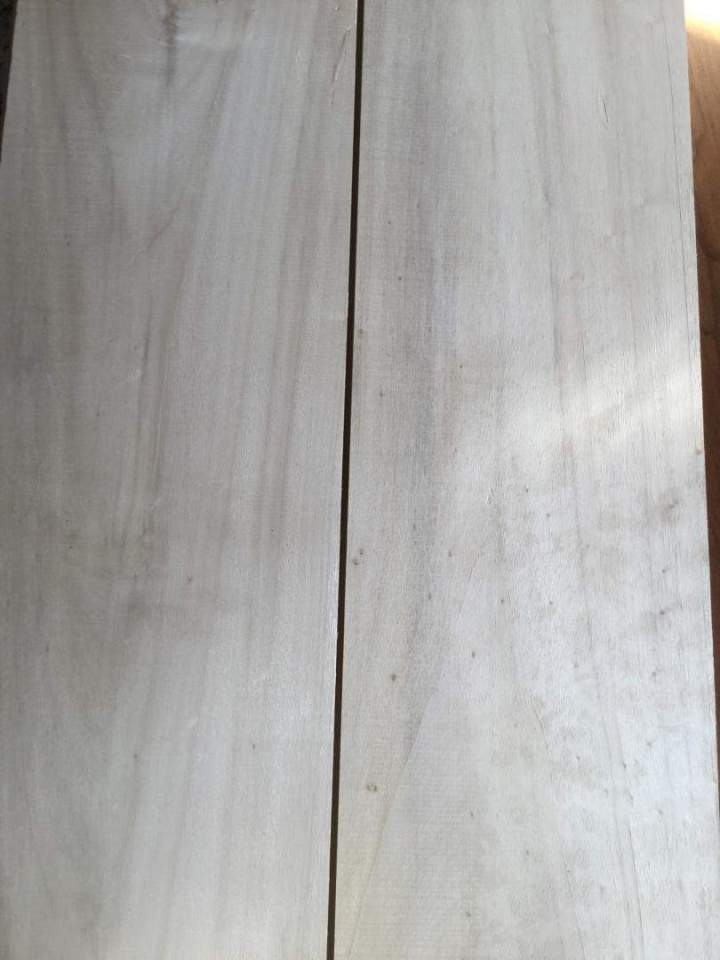 Planches de bois Lablachère